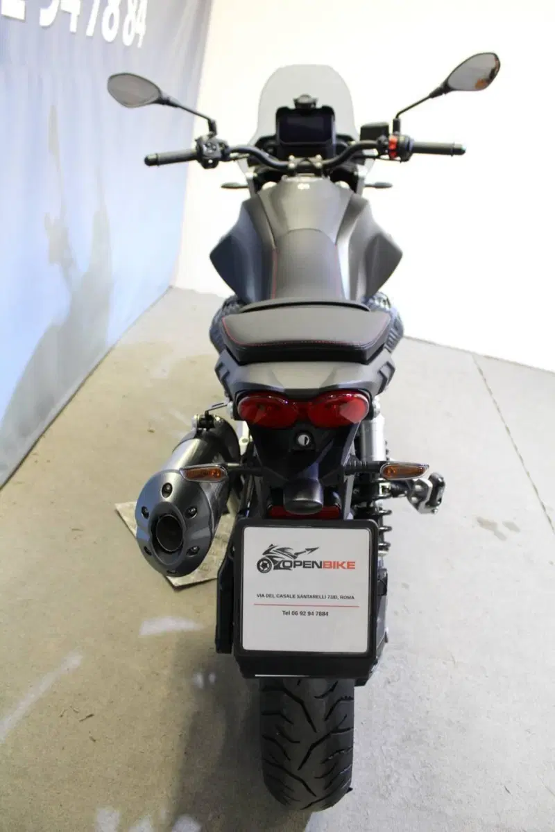 Moto Guzzi V85 Strada (2024 - 26) (5)