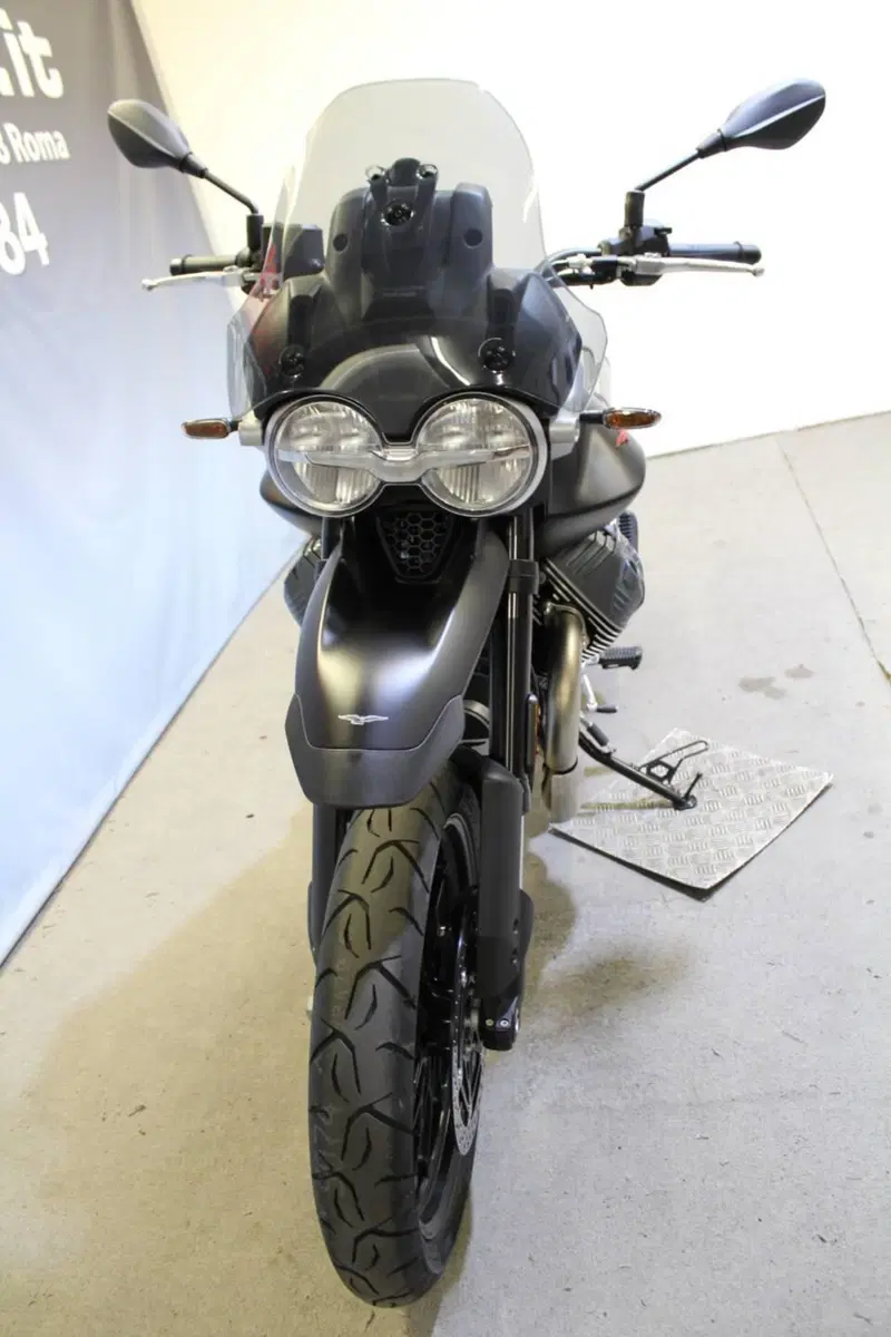 Moto Guzzi V85 Strada (2024 - 26) (14)