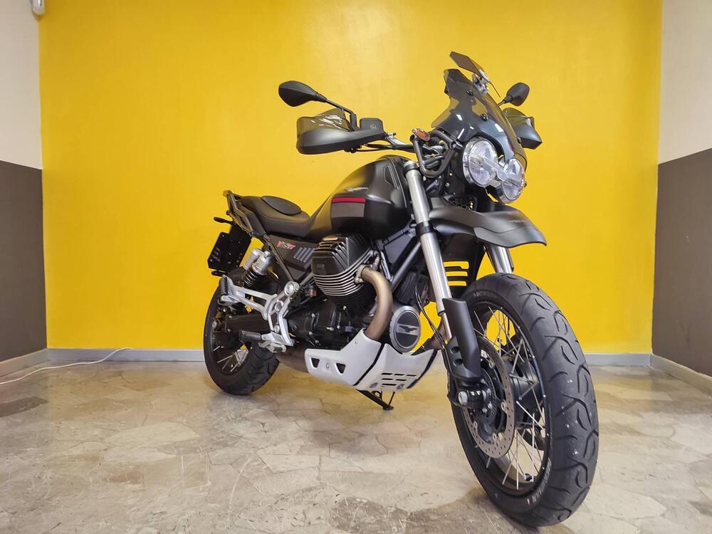 Moto Guzzi V85 TT (2021 - 23) (2)