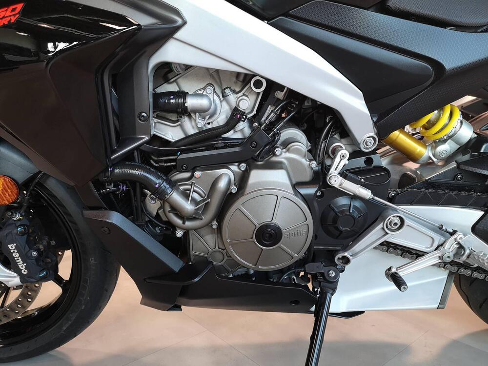 Aprilia Tuono 660 Factory (2022 - 24) (2)