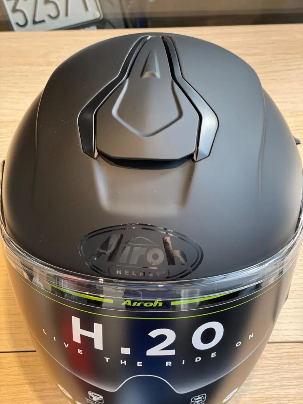 AIROH H20 CASCO SCOOTER (2)