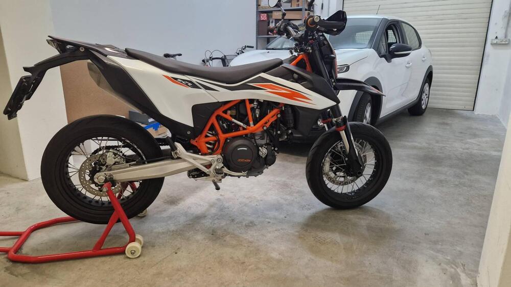 KTM 690 SMC R (2019 - 20) (2)