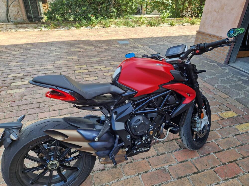 MV Agusta Dragster 800 Rosso (2021 - 23) (3)