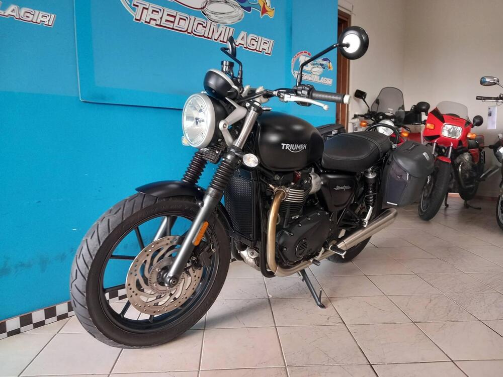 Triumph Street Twin 900 (2017 - 18) (5)