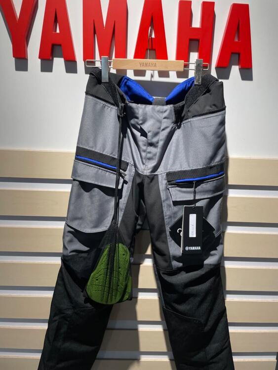 PANTALONE CON PROTEZIONI INTERNE Yamaha