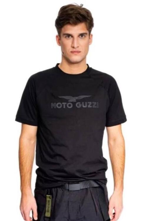 Essential T-SHIRT Black Moto Guzzi (2)