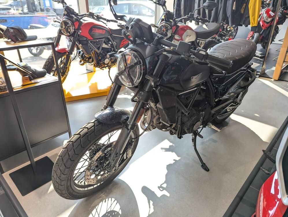 Ducati Scrambler 800 Night Shift (2023 - 24) (2)