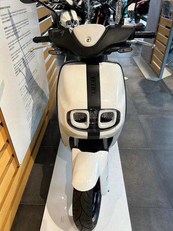 Yamaha Neo's L1e (2022 - 25) (2)