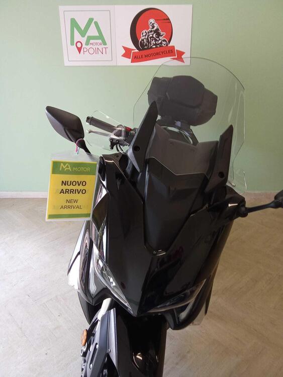 Yamaha T-Max 530 SX (2017 - 19) (2)