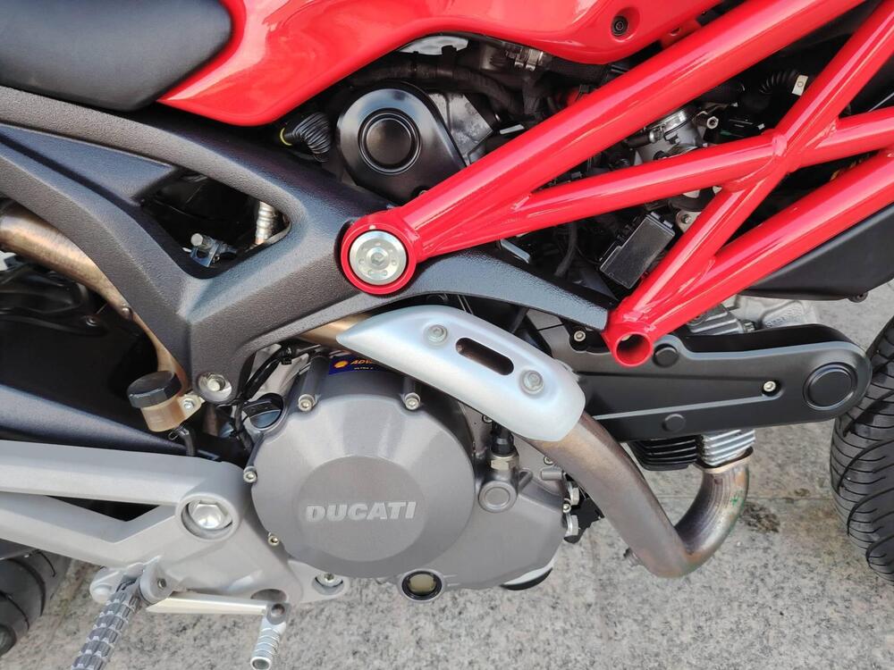 Ducati Monster 696 (2008 - 13) (3)