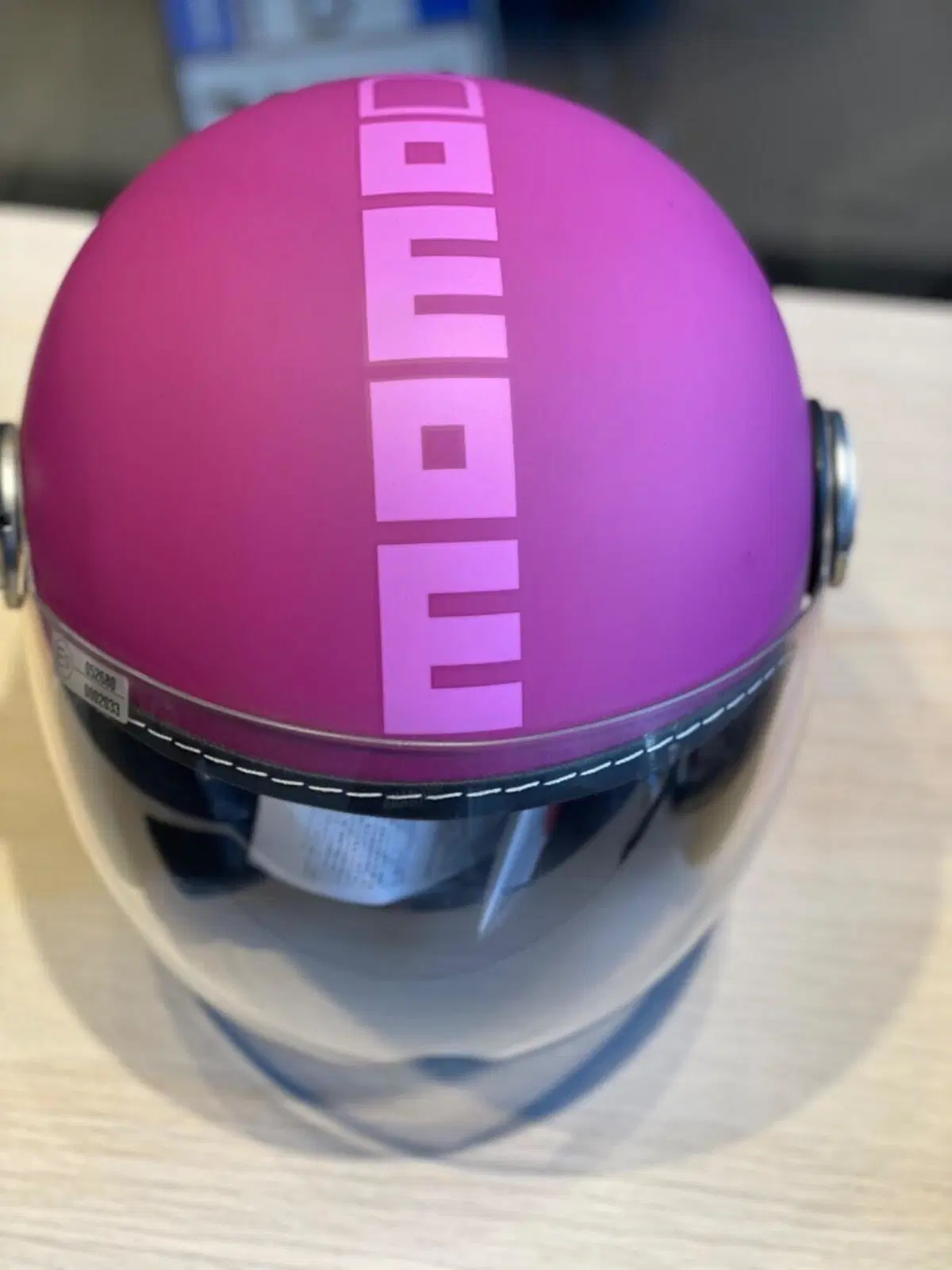 CASCO ORIGINALE MOMO DESIGN (2)