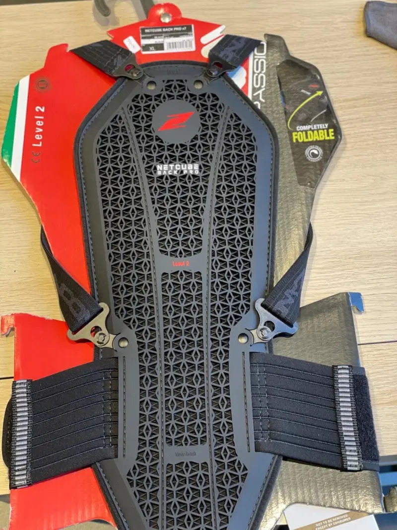 PARA SCHIENA NERO NETCUBE BACK PRO LEVEL 2 Zandona' (2)