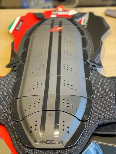 PARA SCHIENA ZANDON&Agrave; LEVEL 1 BLACK Zandona'