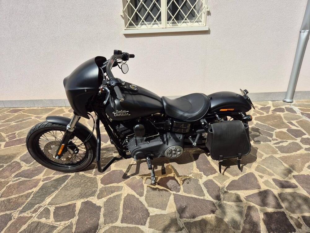 Harley-Davidson 1690 Street Bob Special (2015 - 16) - FXDB