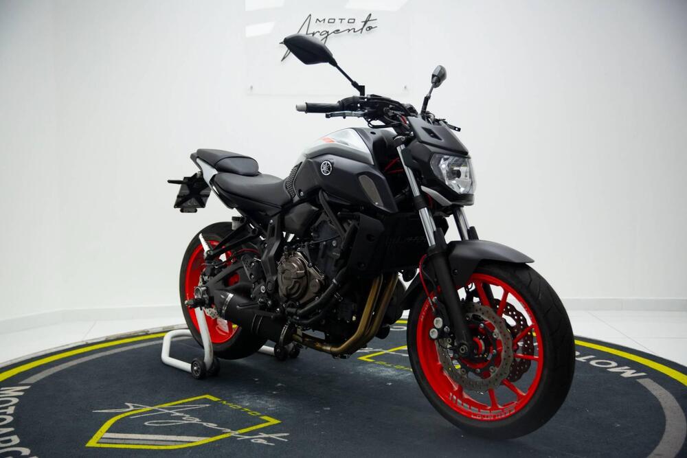 Yamaha MT-07 (2017 - 18) (3)