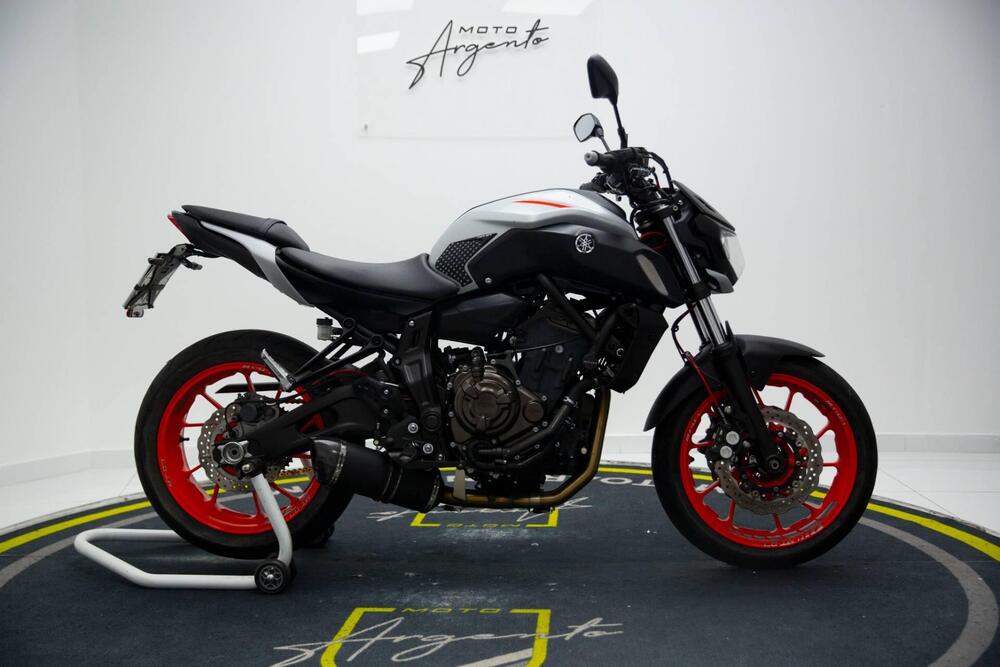 Yamaha MT-07 (2017 - 18) (4)