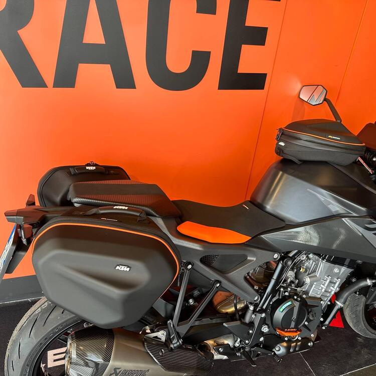 KTM 990 Duke (2024) (2)