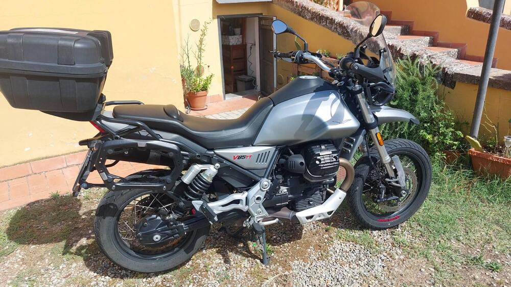 Moto Guzzi V85 TT (2019 - 20) (2)