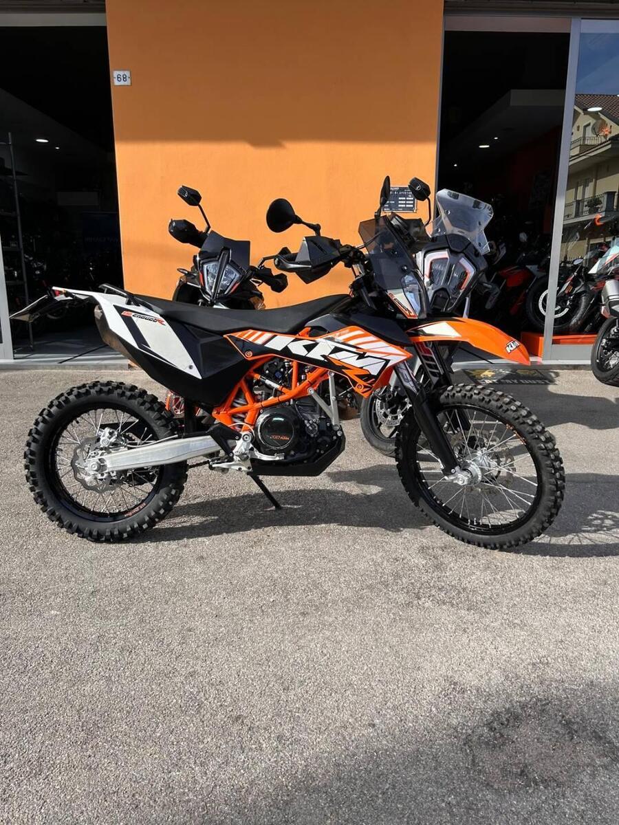 Vendo KTM 690 Enduro R (2012 - 17) usata a Pescara (codice