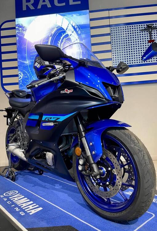 Yamaha YZF R7 (2021 - 24) (2)