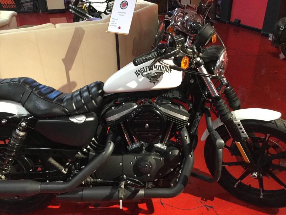 Harley-Davidson 883 Iron (2017 - 20) - XL 883N