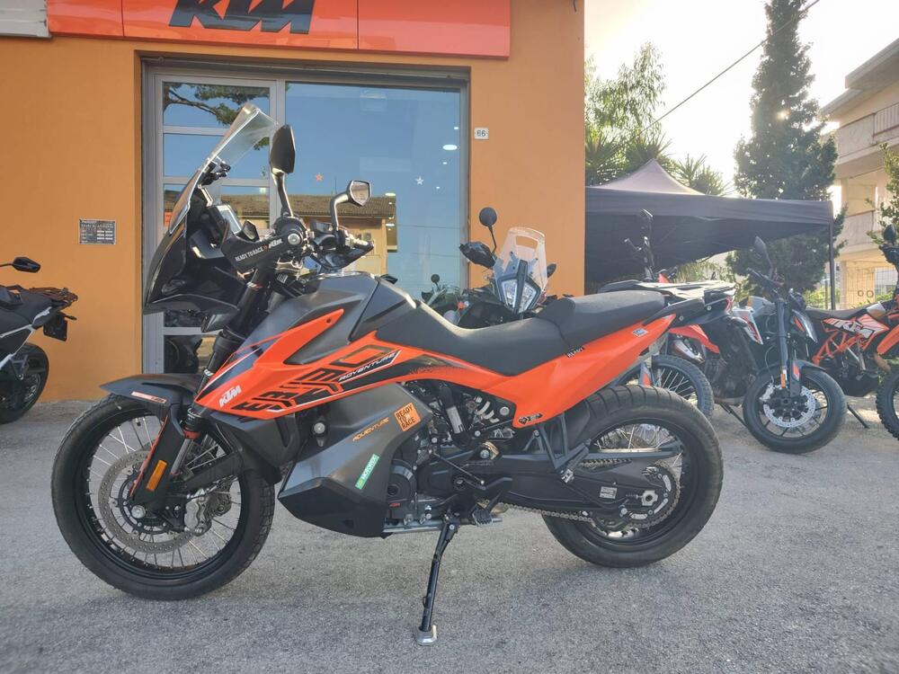 KTM 890 Adventure (2021) (4)