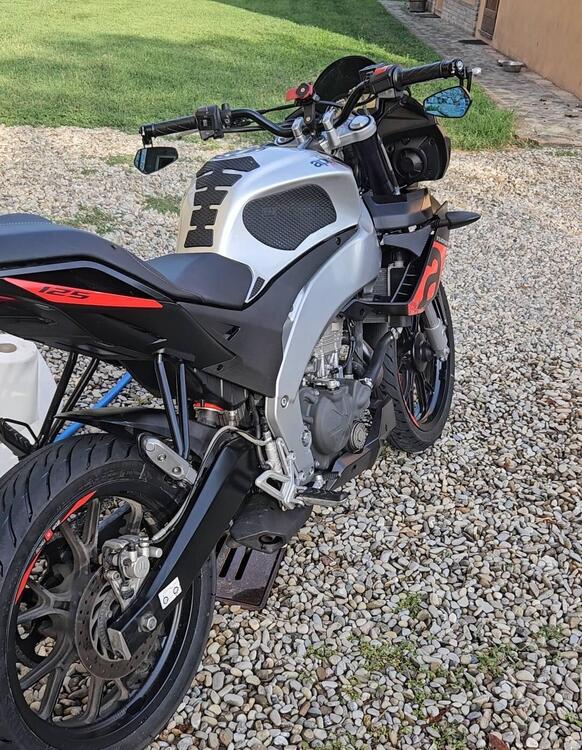 Aprilia Tuono 125 (2017 - 20) (3)