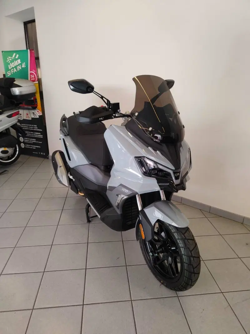 Sym ADX 300 (2024 - 26) (3)