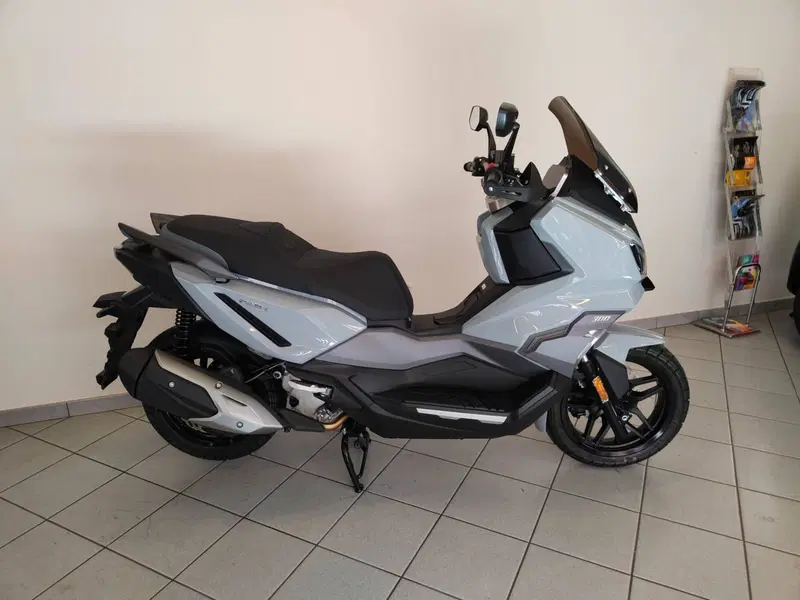 Sym ADX 300 (2024 - 26) (6)