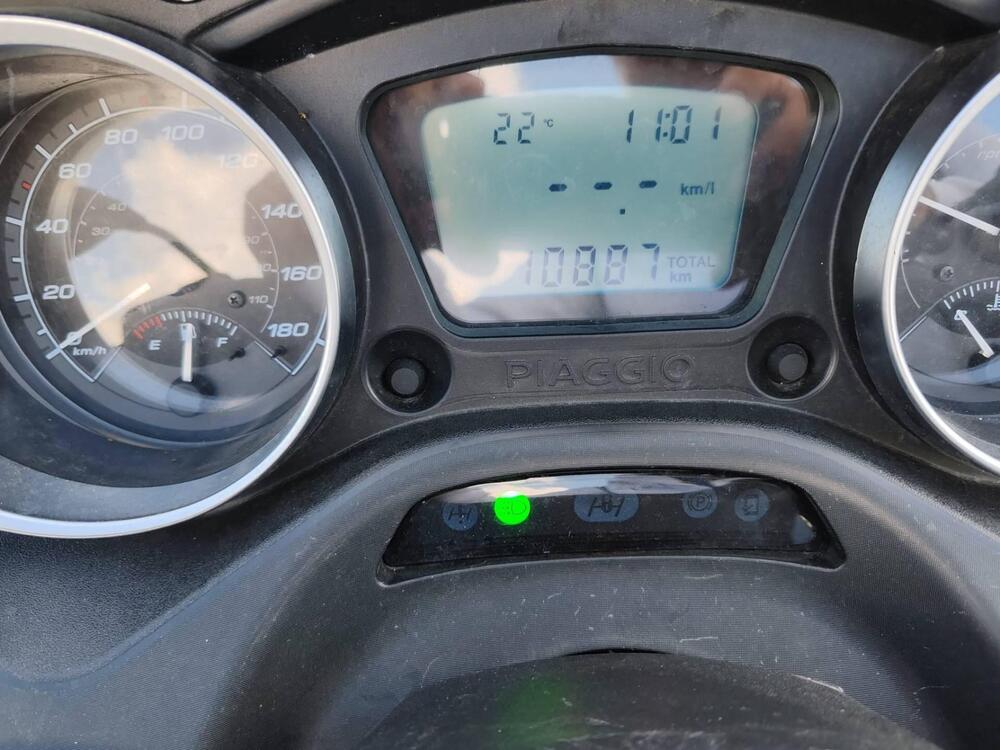 Piaggio MP3 300 Sport ABS Hpe (2021 - 24) (4)