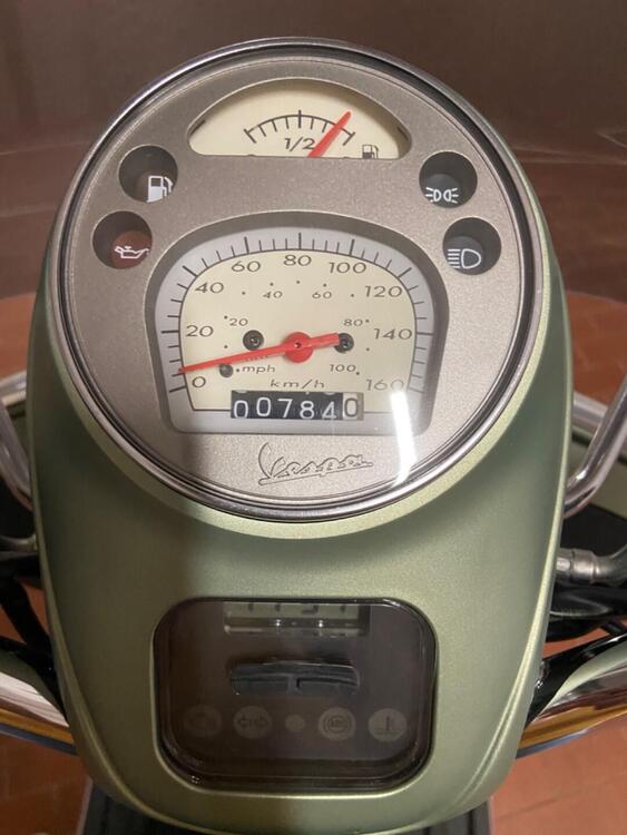 Vespa Sei Giorni 300 (2017 - 19) (5)