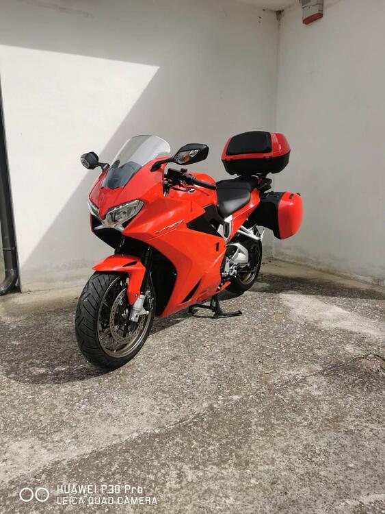 Honda VFR 800 F (2014 - 16)