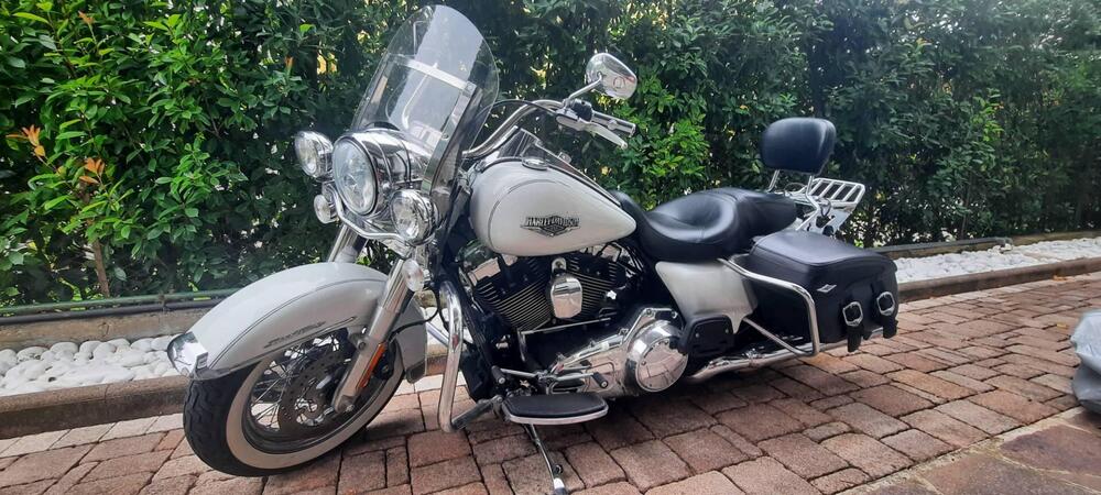 Harley-Davidson 103 Road King Classic (2013 - 16) - FLHRC (2)