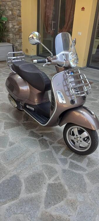 Vespa GTS 300 Touring ABS (2014 - 16) (2)