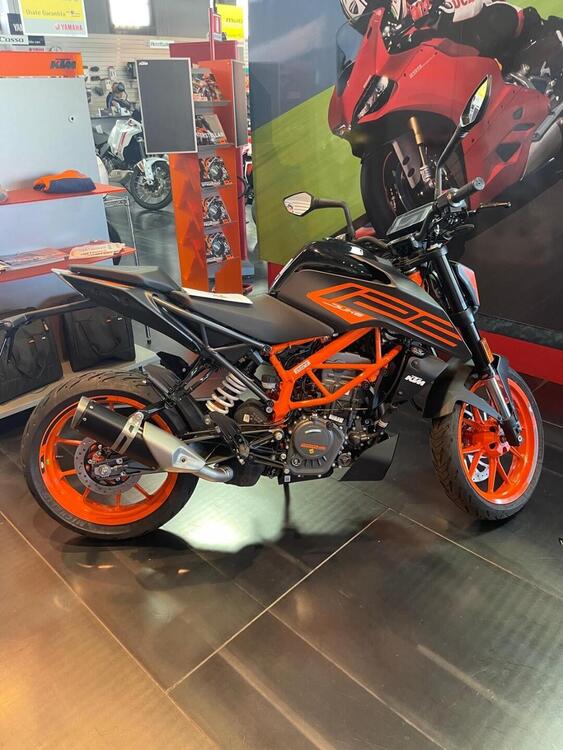 KTM 125 Duke (2021 - 23) (2)