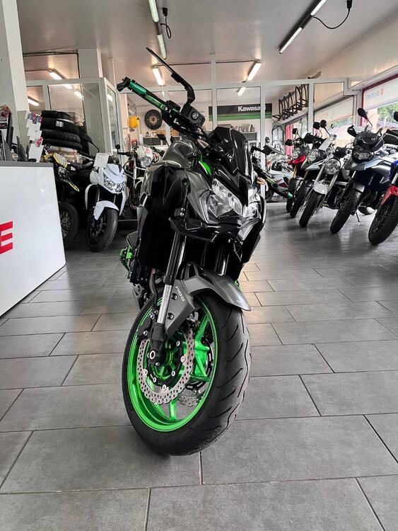 Kawasaki Z 900 (2021 - 24) (3)