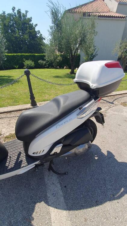 Kymco People 300i GT ABS (2010 - 17) (2)