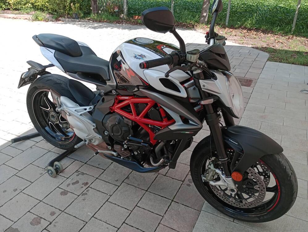 MV Agusta Brutale 800 RR (2017 - 20) (2)