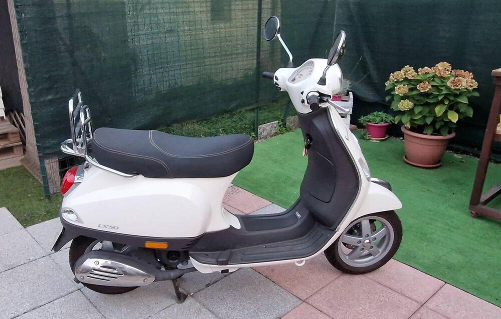 Vespa LX 50 4T (2009 - 14) (5)