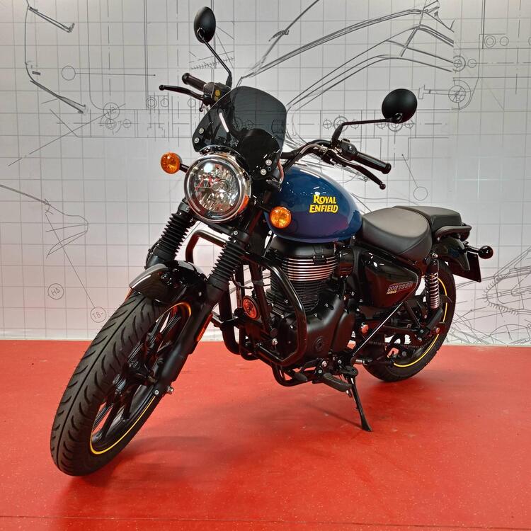 Royal Enfield Meteor 350 Fireball (2021 - 24) (5)