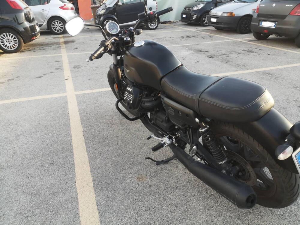 Moto Guzzi V7 III Stone (2017 - 20) (3)