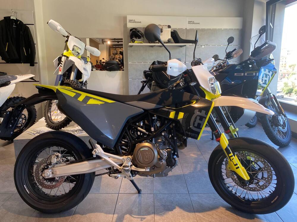 Husqvarna 701 Supermoto (2023 - 24)