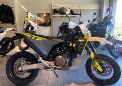 Husqvarna 701 Supermoto (2023 - 24) usata