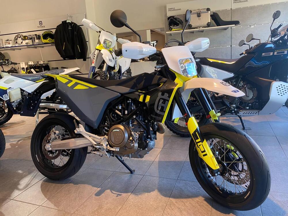 Husqvarna 701 Supermoto (2023 - 24) (3)