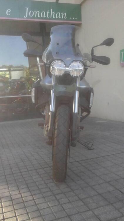 Moto Guzzi V85 TT Travel (2021 - 23) (3)