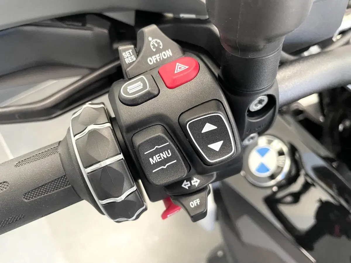 Bmw R 1300 GS Triple Black (2023 - 26) (10)