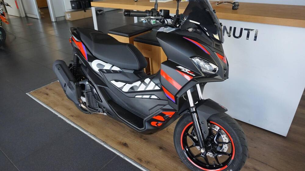 Aprilia SR 125 GT Replica (2024) (4)