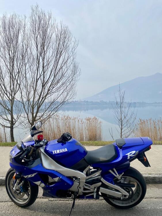 Yamaha YZF R1 (1998 - 99)