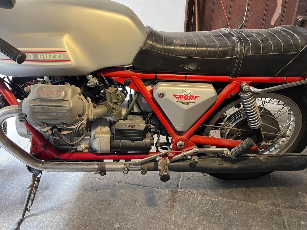 Moto Guzzi V7 SPORT (4)