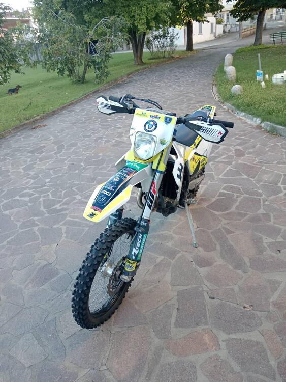 Husqvarna FE 250 (2022) (3)